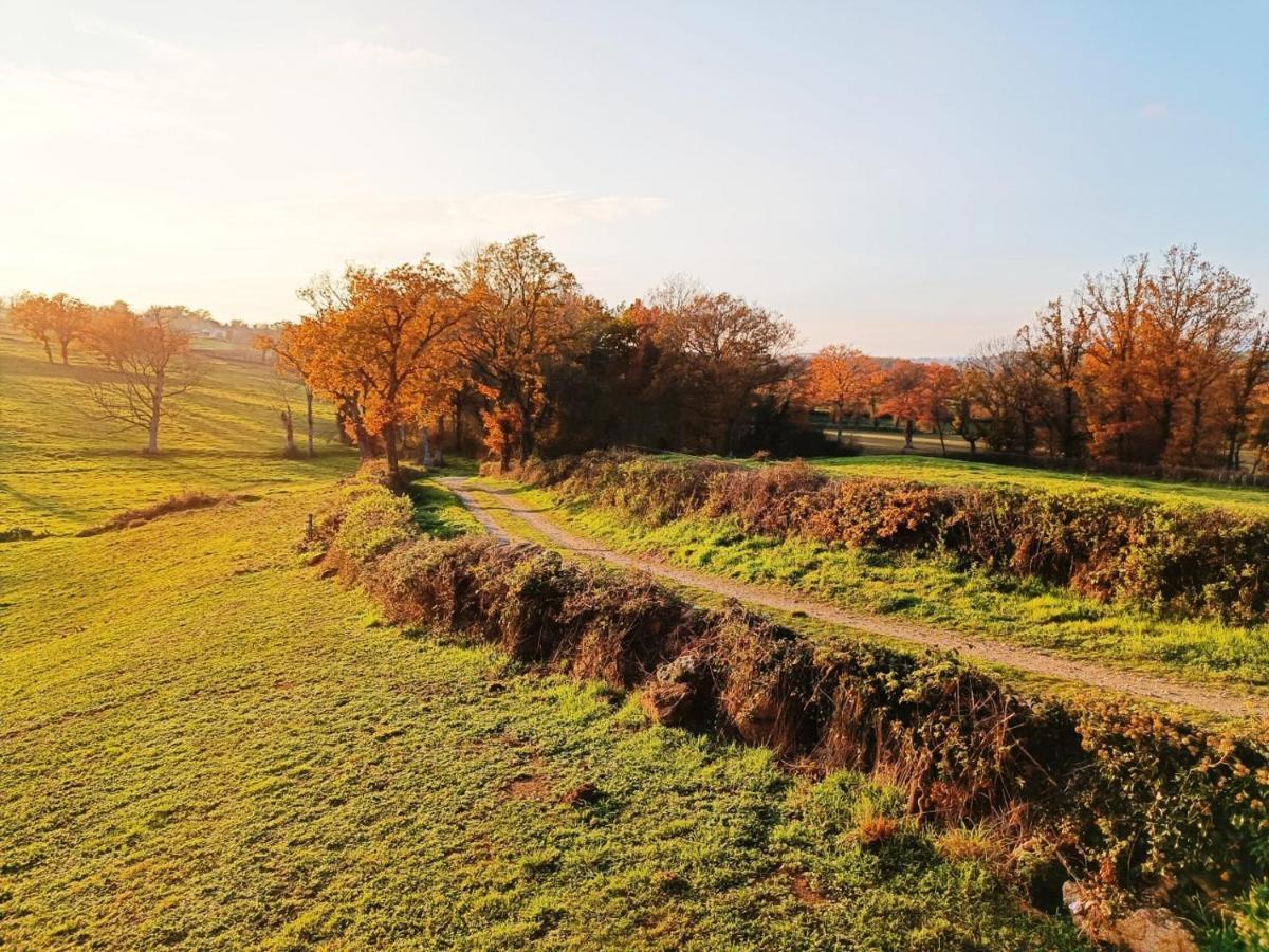 Saint-Bonnet-de-Four Chez Christy Chemin Des Dinots B&B 외부 사진