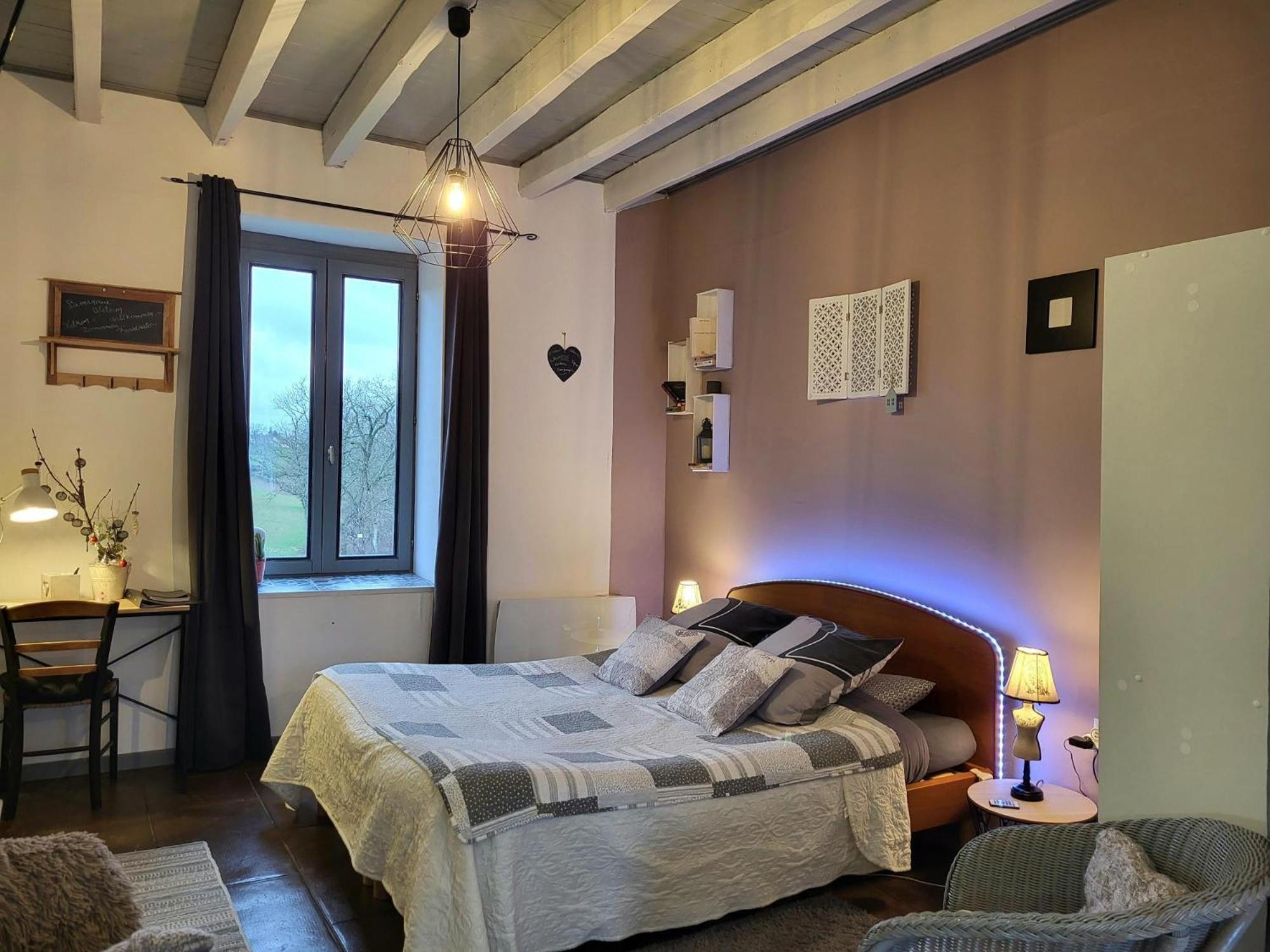 Saint-Bonnet-de-Four Chez Christy Chemin Des Dinots B&B 외부 사진