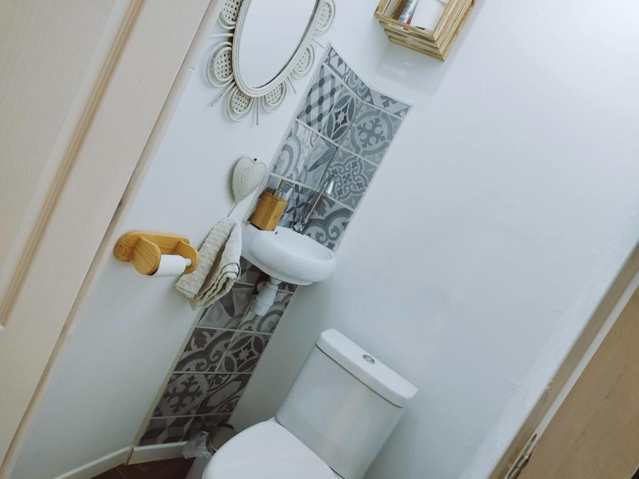 Saint-Bonnet-de-Four Chez Christy Chemin Des Dinots B&B 객실 사진